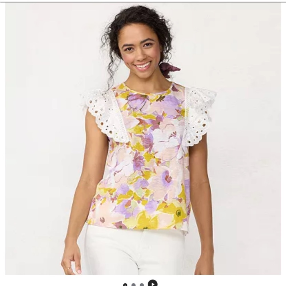 Lauren Conrad LC eyelet ruffle top in lilac sky bloom size medium